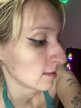 Snapshot of bunnydark00 chatting on 01/06/26, 05:11 bunnydark00 online show from 01/06/26, 05:11