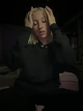 bunnydark00 online show from 06/24/26, 12:09