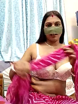 Queen Dolly online show from 12/13/24, 05:54