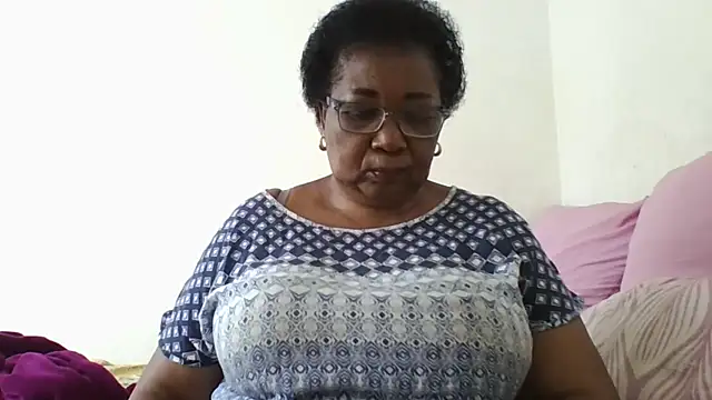 Snapshot of KinkyRicoSaisyours chatting on 04/10/26, 12:21 KinkyRicoSaisyours online show from 04/10/26, 12:21