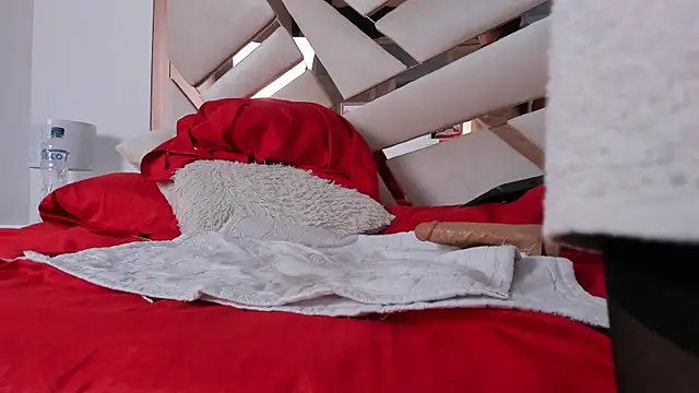 Snapshot of Naughty__Mom chatting on 02/09/25, 01:03 Naughty Mom online show from 02/09/25, 01:03