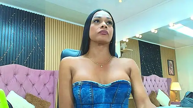 BARBIE BROWNN online show from 06/07/26, 07:06