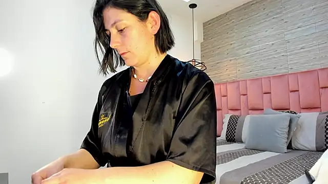 SarahDeyvis online show from 02/19/25, 04:22