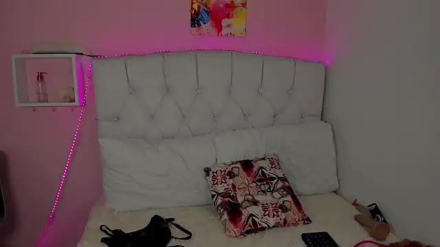 18candys online show from 06/20/26, 11:18