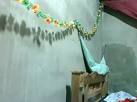 2ocmaxi online show from 10/18/25, 02:58