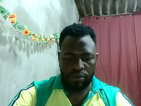 2ocmaxi online show from 10/18/25, 03:13