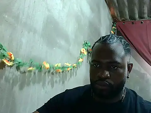 2ocmaxi online show from 10/25/25, 07:19