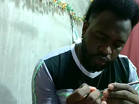 2ocmaxi online show from 11/07/25, 12:21