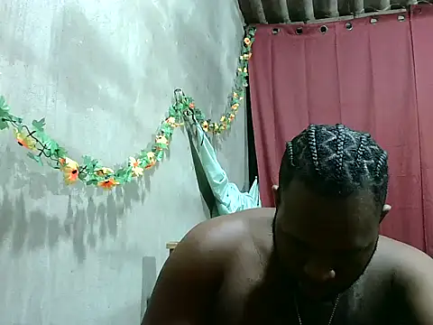 Snapshot of 2ocmaxi chatting on 02/11/26, 11:43 2ocmaxi online show from 02/11/26, 11:43