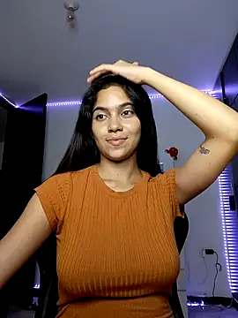 Snapshot of Sallye_ chatting on 02/10/25, 07:58 Sallye online show from 02/10/25, 07:58