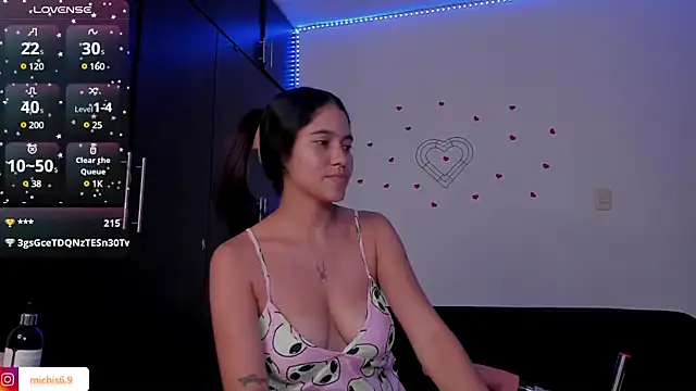 Snapshot of Sallye_ chatting on 02/21/25, 07:01 Sallye online show from 02/21/25, 07:01