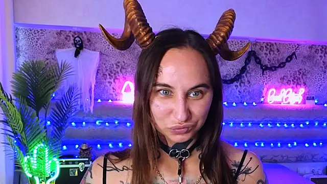 Cool Freak  online show from 09/19/25, 10:27