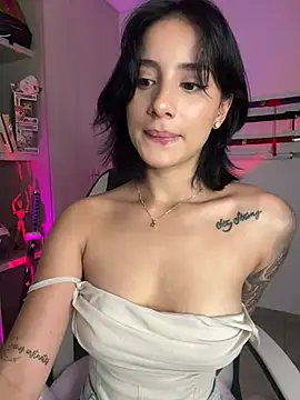 Snapshot of Ale_Lewis chatting on 01/24/25, 12:09 Ale Lewis online show from 01/24/25, 12:09