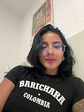 Snapshot of Ale_Lewis chatting on 10/29/25, 09:27 Ale Lewis online show from 10/29/25, 09:27