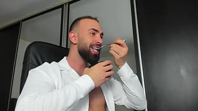 MichaelMasterss online show from 03/20/25, 09:35