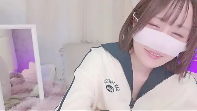 Yuu  k online show from 01/18/25, 05:15