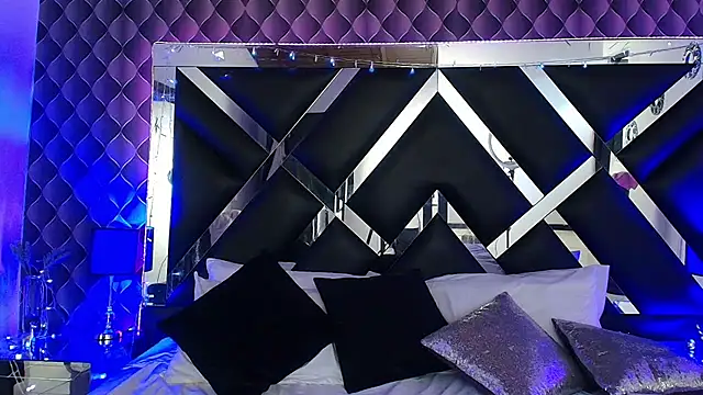 victoriaa lee  online show from 04/28/26, 07:08