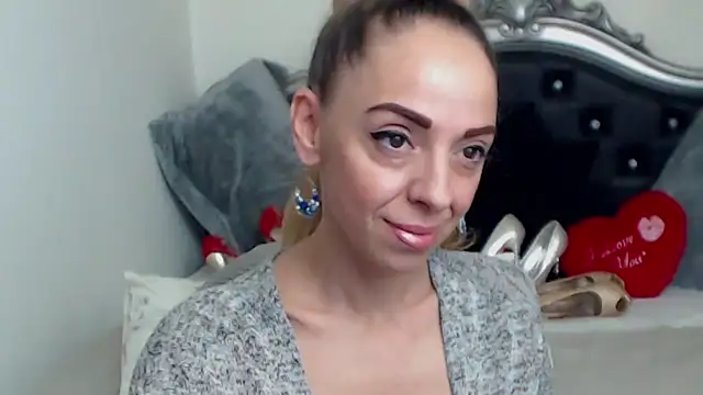 AylyneRichards online show from 09/16/25, 05:41