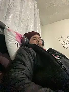 Cristian-Brayan online show from 11/20/25, 03:23