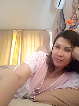 Snapshot of ROXOLANAA_SEXY chatting on 05/16/26, 08:22 ROXOLANAA SEXY online show from 05/16/26, 08:22