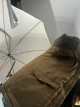 Snapshot of kleinerAlex chatting on 01/22/25, 04:44 kleinerAlex online show from 01/22/25, 04:44