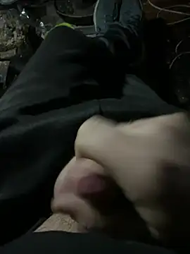 Snapshot of kleinerAlex chatting on 03/02/26, 03:20 kleinerAlex online show from 03/02/26, 03:20