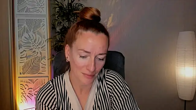 RebeccaMartinez online show from 06/04/26, 12:11