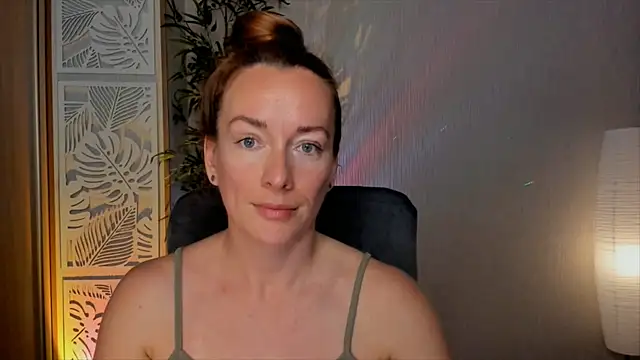 RebeccaMartinez online show from 06/12/26, 05:28