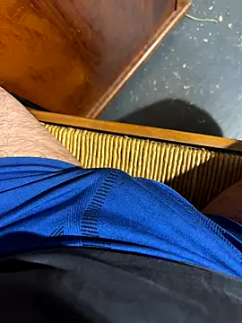 Snapshot of mattexhibe chatting on 10/31/25, 09:38 mattexhibe online show from 10/31/25, 09:38