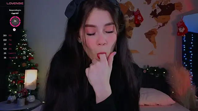 AuroraMari online show from 01/07/25, 12:45