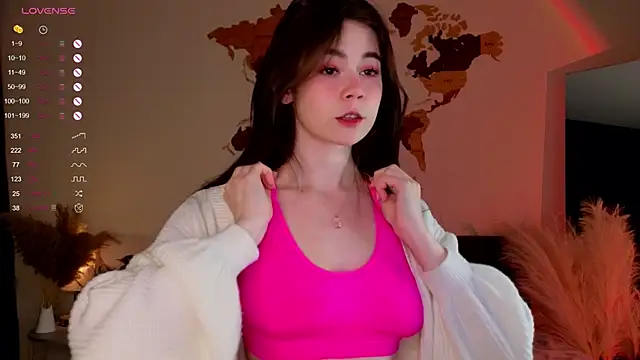 AuroraMari online show from 01/30/25, 11:24