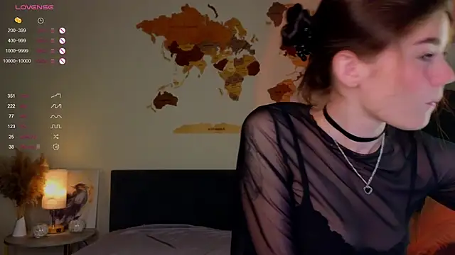 AuroraMari online show from 02/17/25, 11:53