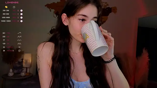 AuroraMari online show from 03/04/25, 05:32