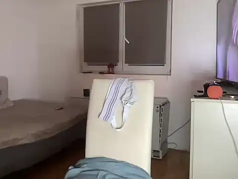 Snapshot of alejandrobg@xh chatting on 03/23/26, 08:13 alejandrobgxh online show from 03/23/26, 08:13