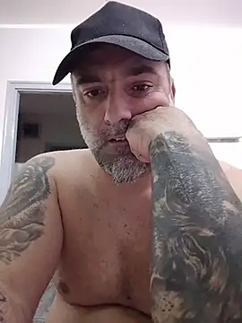 Snapshot of wifesfuckerpu chatting on 03/30/26, 08:32 wifesfuckerpu online show from 03/30/26, 08:32