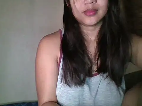 Snapshot of _smiling4u_ chatting on 04/29/26, 05:30 smiling4u online show from 04/29/26, 05:30