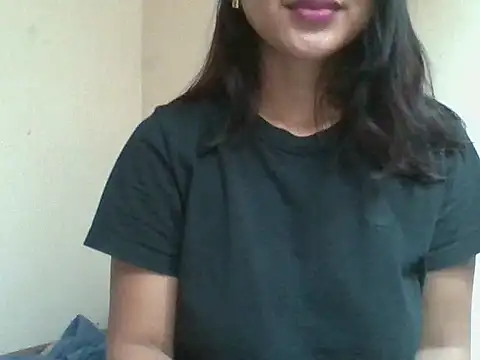 Snapshot of _smiling4u_ chatting on 06/06/26, 06:07 smiling4u online show from 06/06/26, 06:07