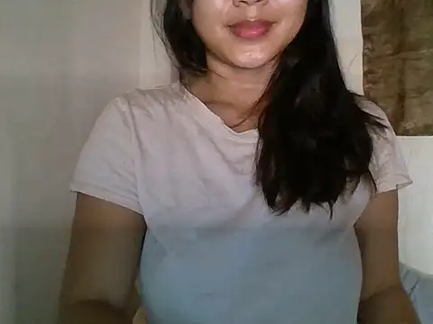 Snapshot of _smiling4u_ chatting on 07/03/26, 02:34 smiling4u online show from 07/03/26, 02:34