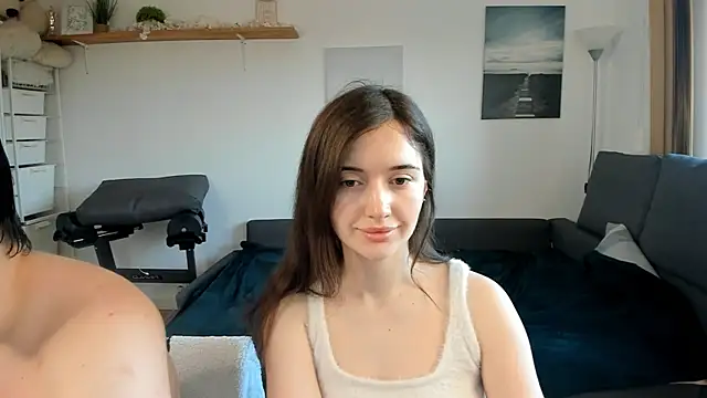 PollyFlame online show from 03/04/25, 06:37