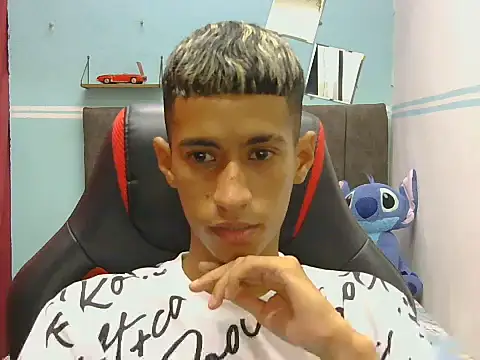 Angelstripboy online show from 08/08/26, 08:22