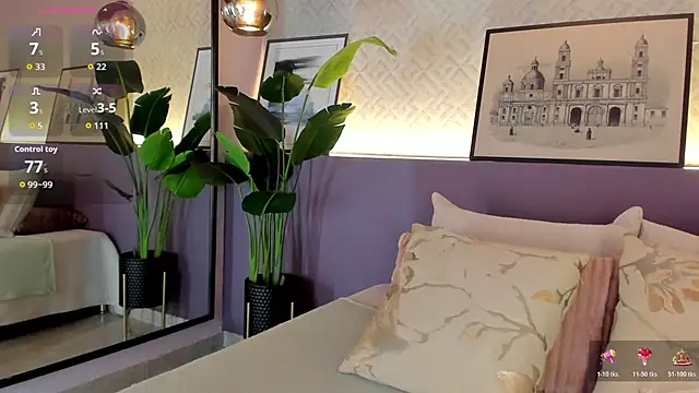 Snapshot of susan_cute198 chatting on 12/21/25, 12:23 susan cute198 online show from 12/21/25, 12:23