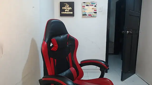 Liamiler01  online show from 10/30/25, 12:56