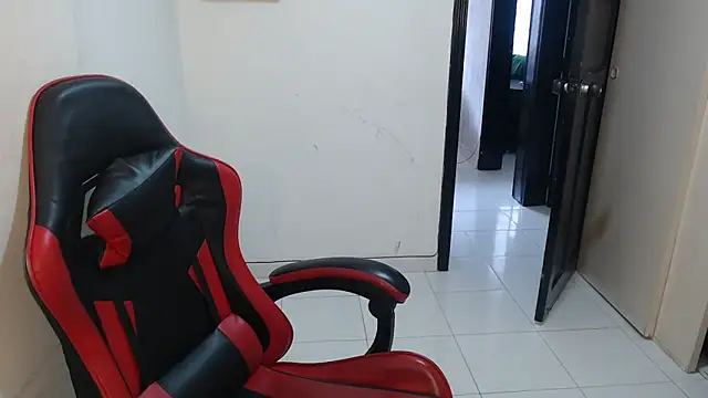 Liamiler01  online show from 11/26/25, 02:18