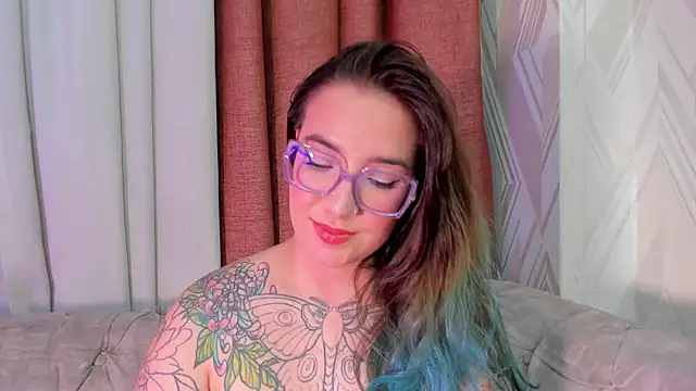 Snapshot of DEVA_BLUE_ chatting on 01/14/25, 07:48 DEVA BLUE  online show from 01/14/25, 07:48