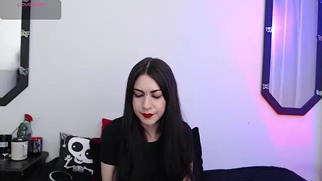 Snapshot of Amy_Aloqua chatting on 10/01/25, 04:02 Amy Aloqua online show from 10/01/25, 04:02