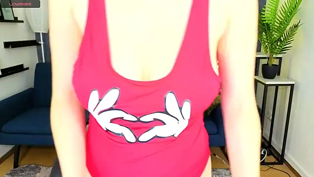 Snapshot of JeannieFox_ chatting on 10/12/25, 06:23 JeannieFox online show from 10/12/25, 06:23