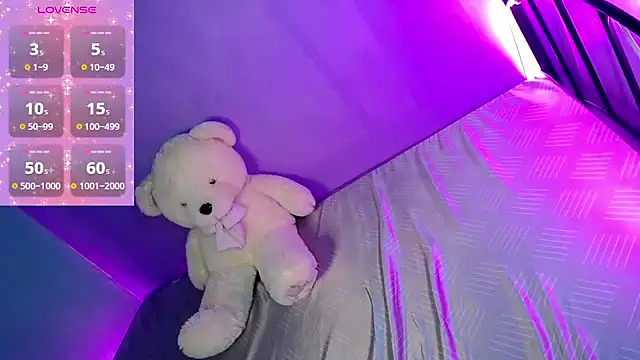 Snapshot of katie_white chatting on 01/14/26, 09:48 katie white online show from 01/14/26, 09:48