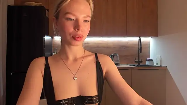 Snapshot of Olivia_Bells chatting on 03/12/25, 09:35 Olivia Bells online show from 03/12/25, 09:35