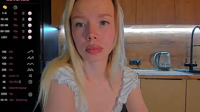 Olivia Bells online show from 06/03/26, 09:09