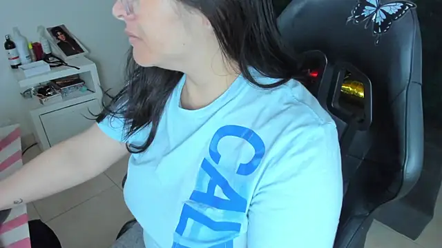 BellaFlaming online show from 01/16/25, 10:32